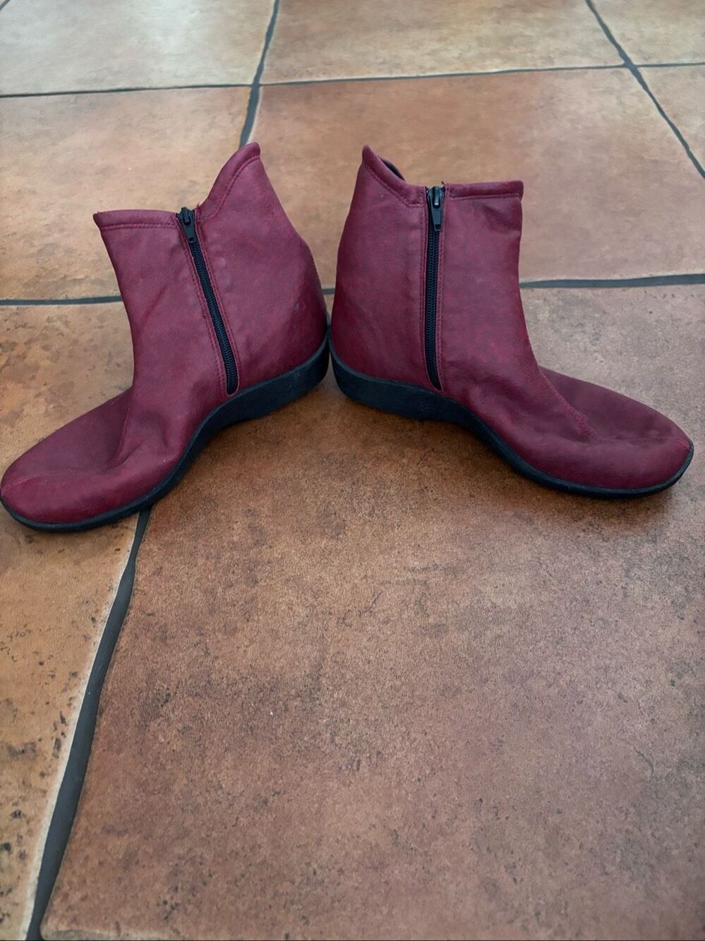 Arcopedico Cherry Red Booties - Picture 3 of 6